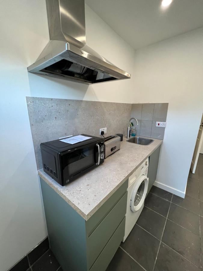 Modern Flat In Central Egham By Windsor Castle, Staines-Upon-Thames And Heathrow Airport Zewnętrze zdjęcie