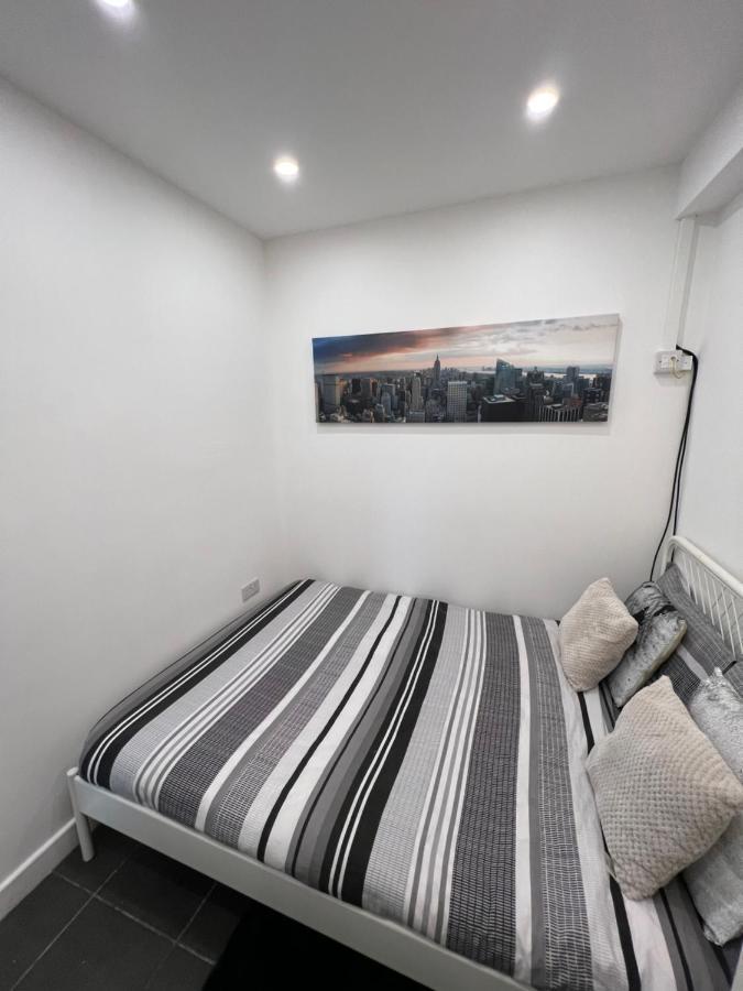 Modern Flat In Central Egham By Windsor Castle, Staines-Upon-Thames And Heathrow Airport Zewnętrze zdjęcie